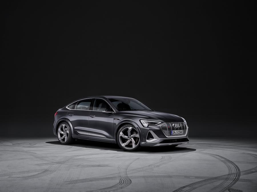  Audi e-tron S Sportback 2020 года  (WW) (фото 41 из 77)